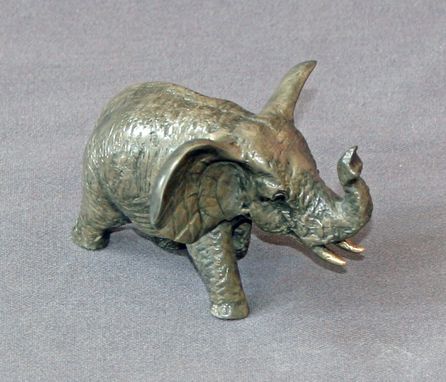 Custom Made Awesome Bronze Elephant "Elephant Baby" Figurine Statue Sculpture Limited Edition Signed Numbered