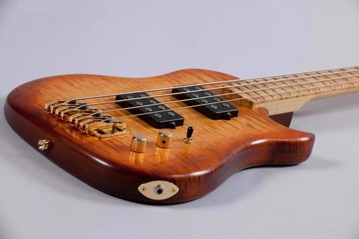 Custom Made Tiger Maple Lincsonic Electric Bass Guitar