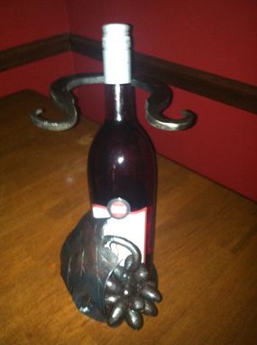 Custom Made Single Bottle Wine Holder With Grape Bunch