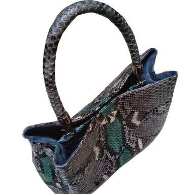 Custom Made Reptil Snakeskin Top Handle Women's Bag With Detachable Shoulder Chain Strap