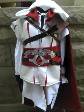 Custom Made Cosplay: Assassin's Creed -