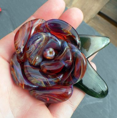 Custom Made Stainless Steel Bottle Stopper With Hand-Blown Purple And Amber Glass Rose