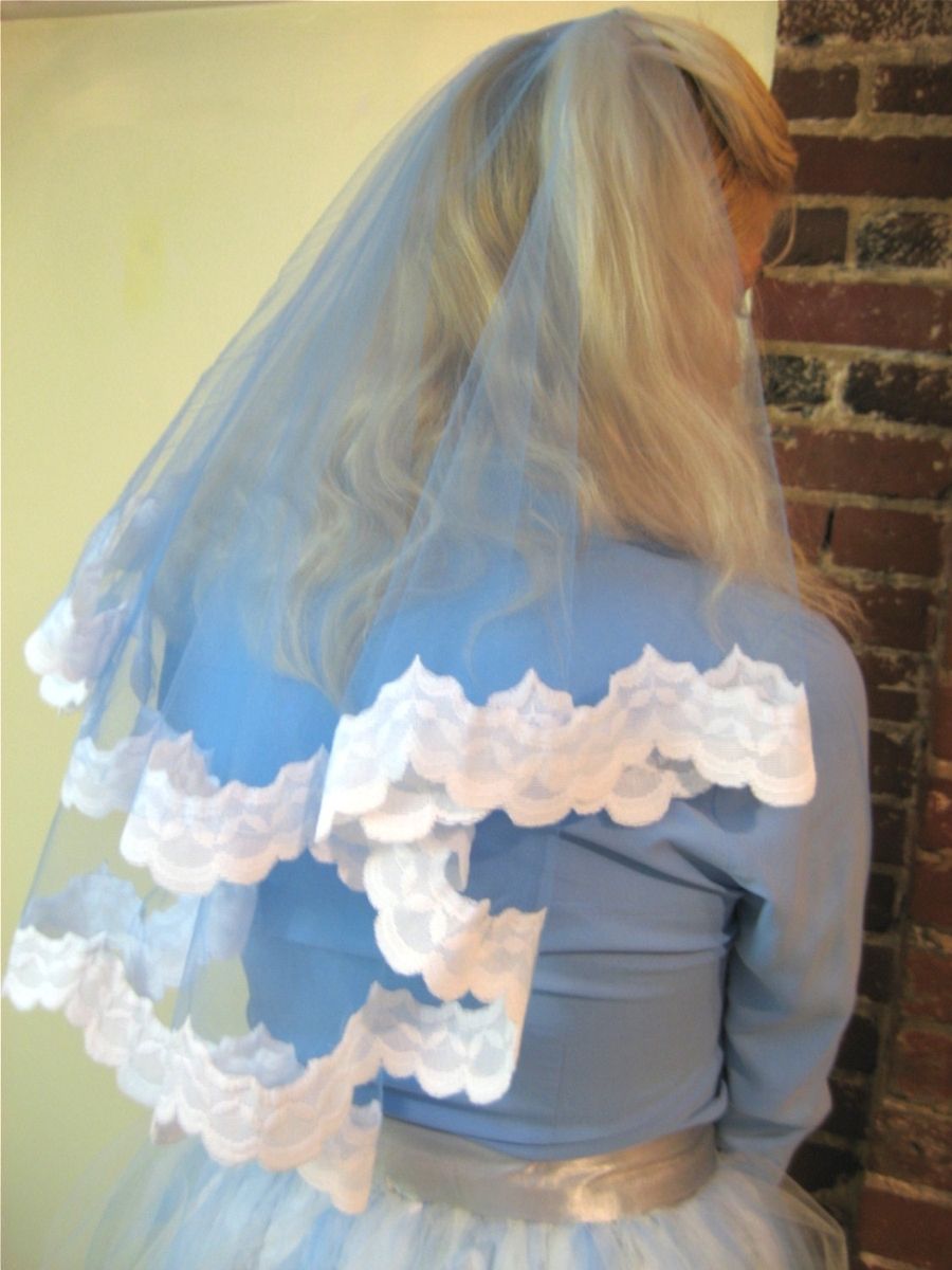 Frastødende Ordsprog Bevæger sig Custom Made Kate - Handmade Blue Oval Veil With White Lace Trim by  Blue-Eyed Boutique | CustomMade.com