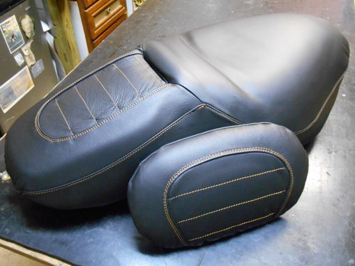 Custom Made Custom Motorcycle Seat And Pillion Pad