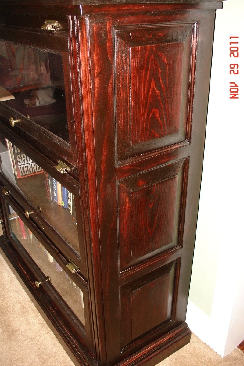 Custom Glass Door Traditional Style Bookshelf / Mahogany Finish And