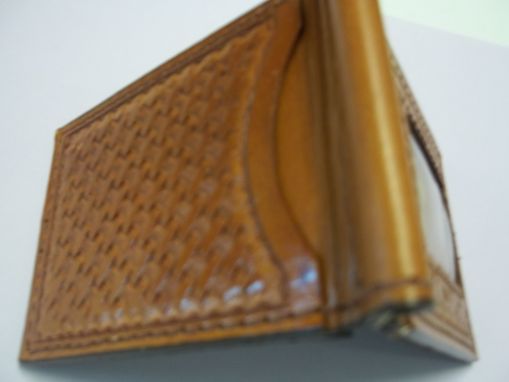 Custom Made Bcl076 Several Color Stains And Tooling In Bi-Fold Wallets