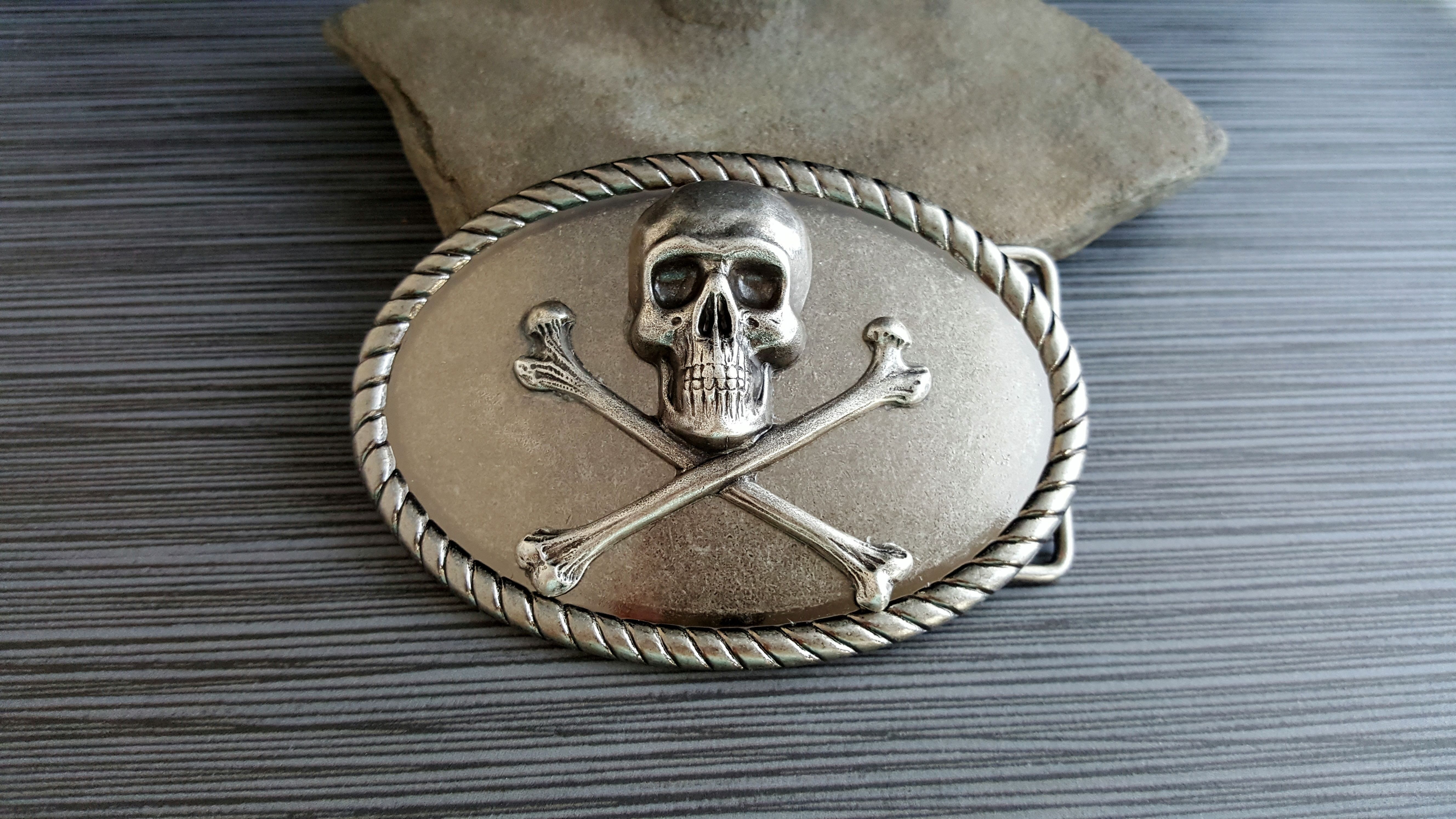 Handmade Antique Silver Steampunk Skull And Crossbones Belt Buckle 