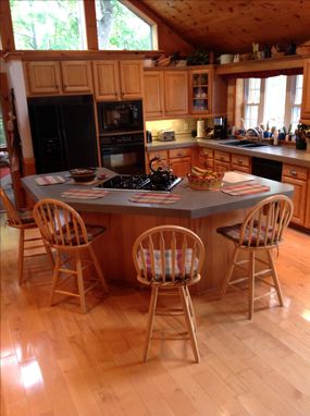 Custom Made Modern Kitchen With 3 Inch Thick Countertops