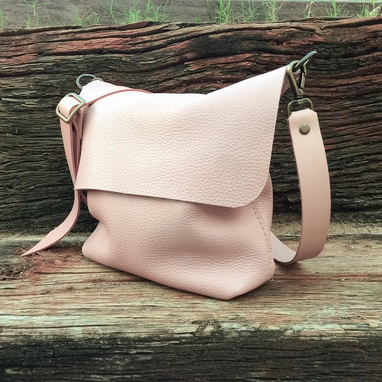 Custom Made Available In 16 Colors! Leather Crossbody Bag. Handcrafted