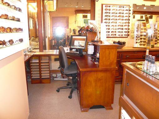 Custom Made Optical Center Display Cases And Desk