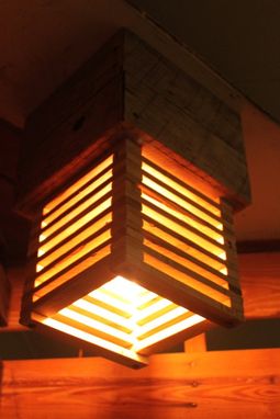 Custom Made Pallet Light