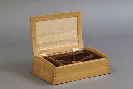 Custom Made Madrone "Mesa" Jewelry Box