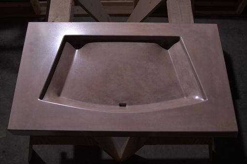 Custom Made Verona Sink (Concrete)