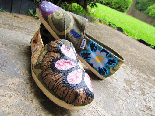 Custom Made Hand Painted Toms "Fresh From The Garden: Lucky Number 7" Classic Canvas Slip-On Customs