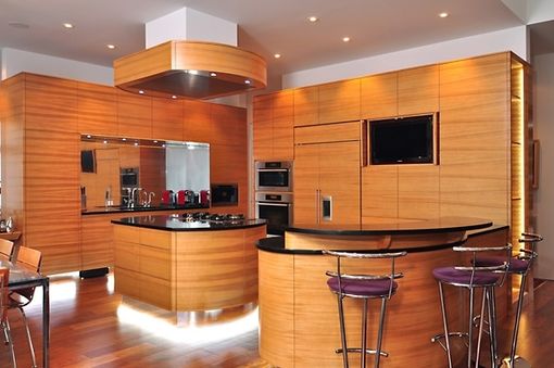 Custom Made Contemporary Kitchen