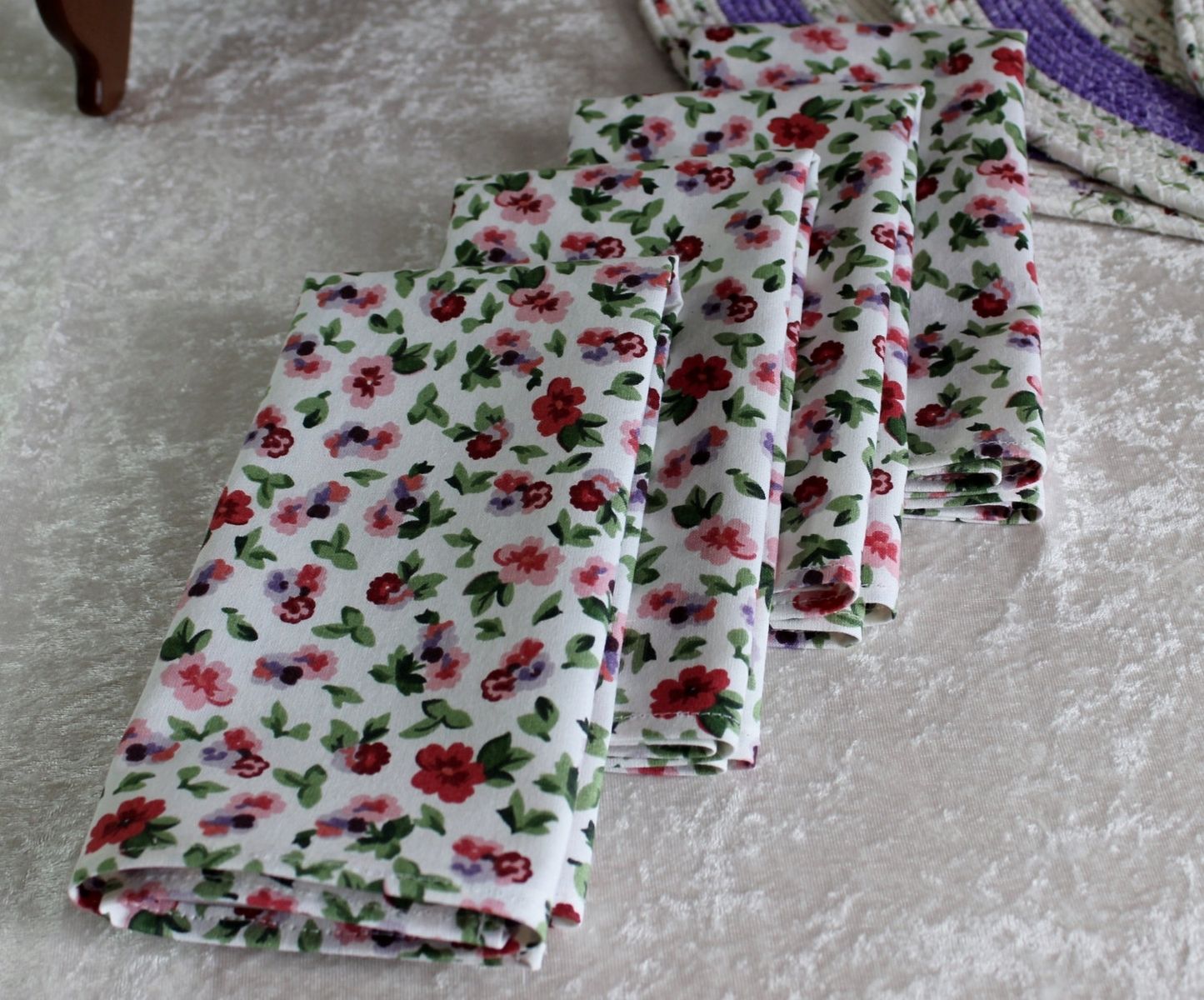 Hand Crafted Fabric Placemat, Napkin And Coaster Set Oval Dining