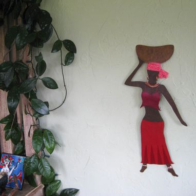 Custom Made African Art Sculpture Market Lady Recycled Metal Home Wall Decor