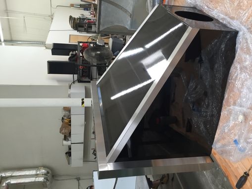 Custom Made #42 Powder Finished Black Range Hood With Stainless Steel Straps