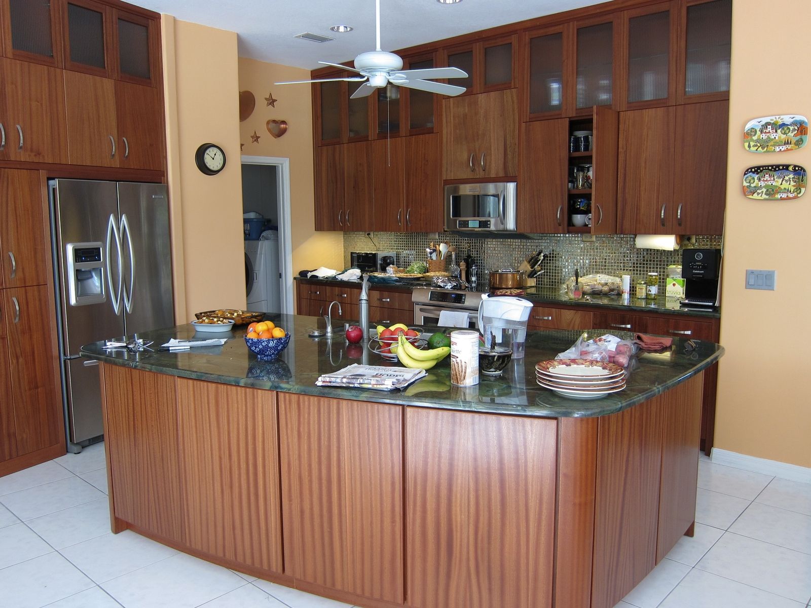 China Chinese Kitchen Cabinet Modern Furniture Solid Wood Kitchen