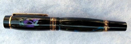 Custom Made Pens, Razors Made Of Acrylics And Resins.  Fiber Materials And Stone.