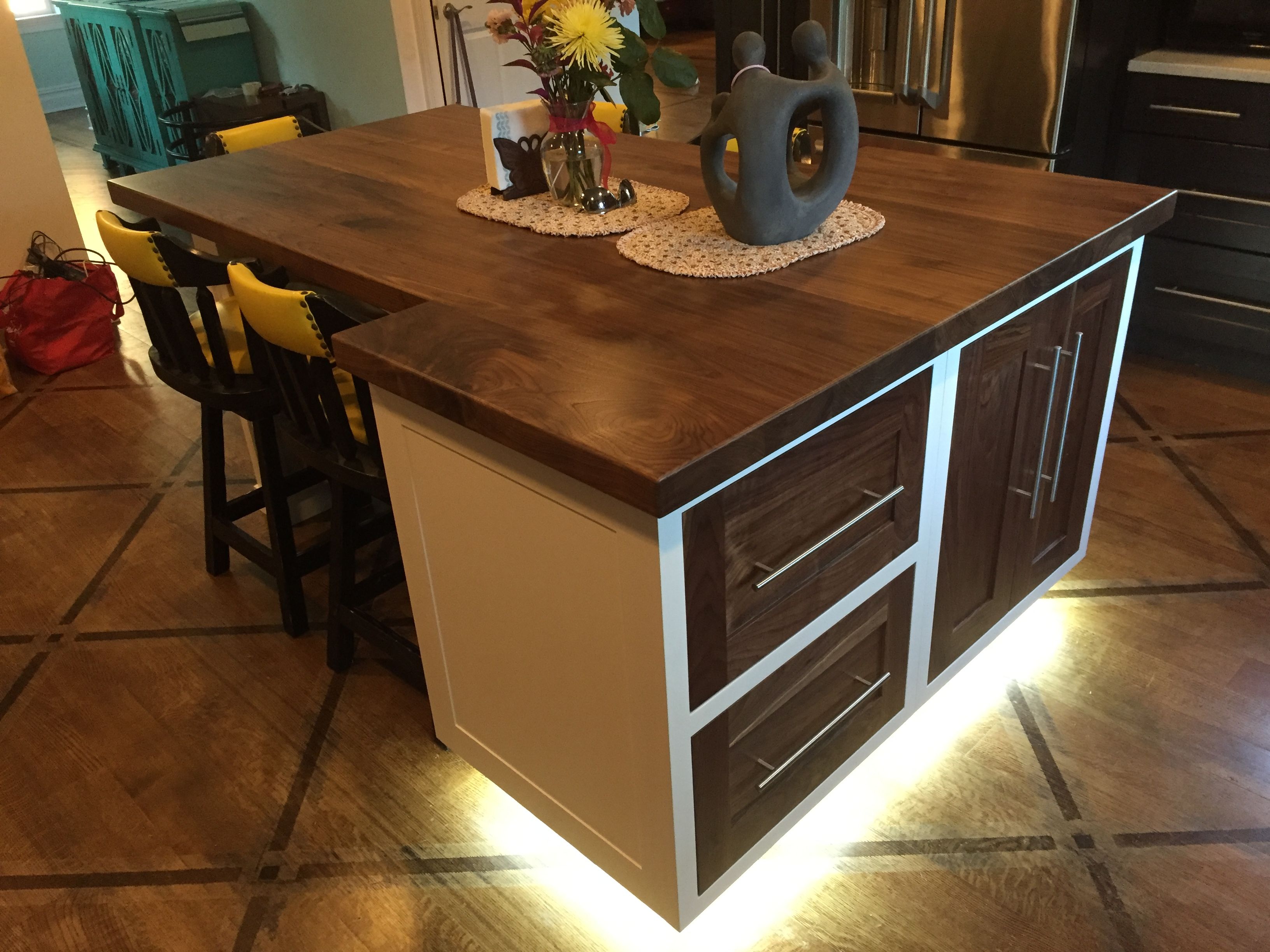 affordable kitchen island table
