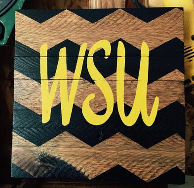 Custom Made Chevron Collegiate Wood Sign (Wsu Shockers)