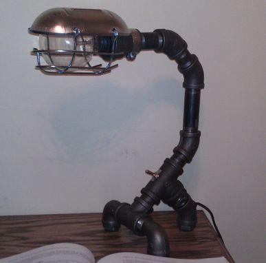 Custom Made Industrial Black Metal Pipe Desk Lamp: Pdl-03