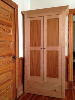 Custom Made Armoire / Chiffarobe