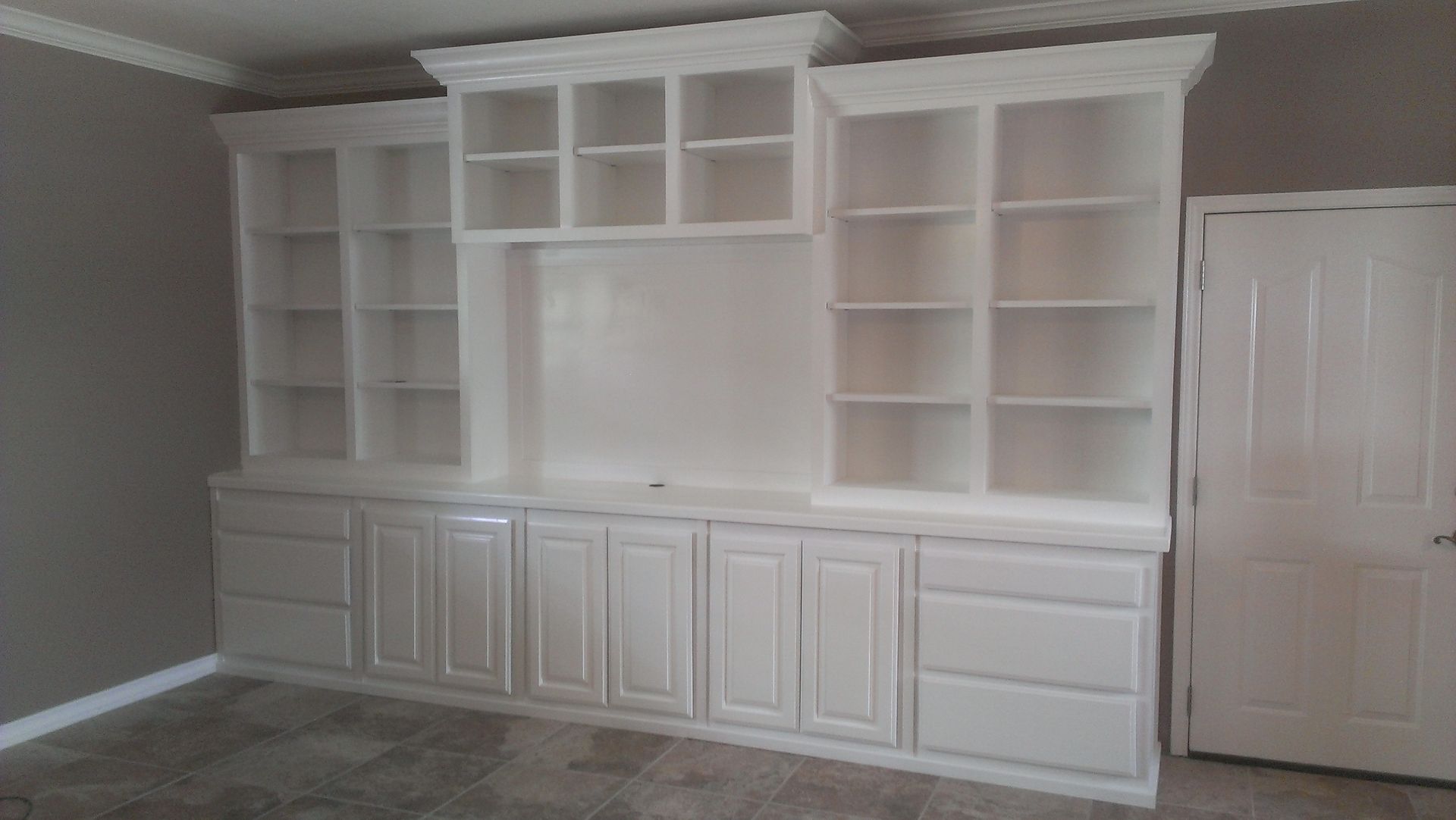 Custom Built Wall Units & Custom Made Built In TV Wall Units