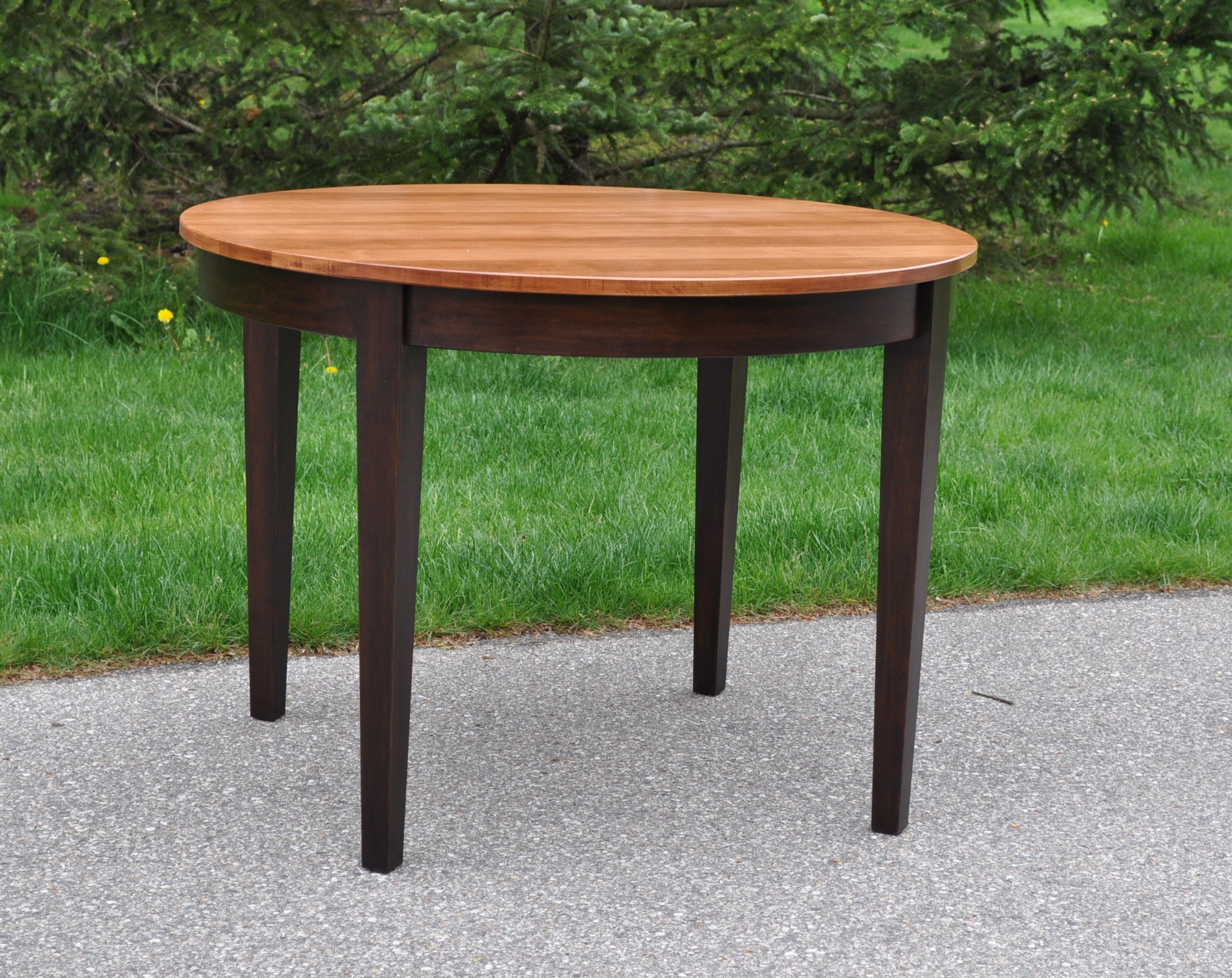 Handmade Round Extension Table by Glessboards