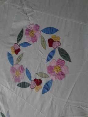 Custom Made Appliqued Quilt Of Flower Rings