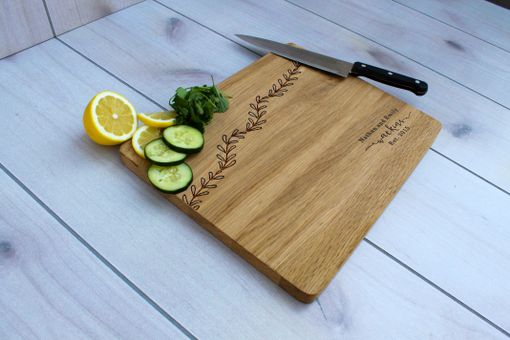 Custom Made Personalized Cutting Board, Engraved Cutting Board, Custom Wedding Gift – Cb-Wo-Watkins Leaf