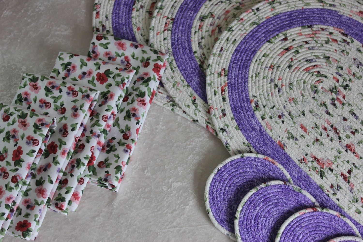 Hand Crafted Fabric Placemat, Napkin And Coaster Set Oval Dining