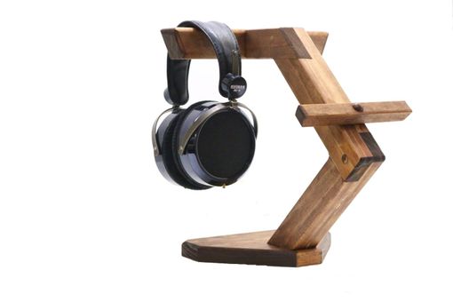 Custom Made Headphone Stand "Ymir"