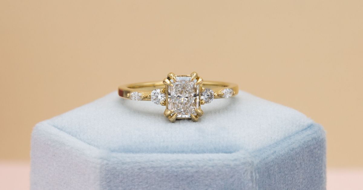 Double prong hot sale engagement ring