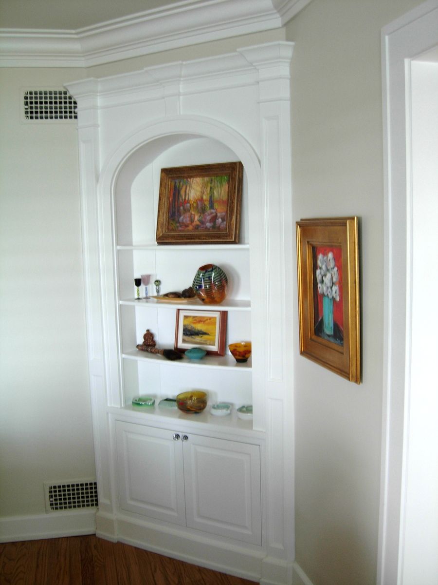 Dining Room Built Ins - Bungalow Built-Ins - And today i am so excited to share with you the whole tutorial of how we built these bookcases for our living room.