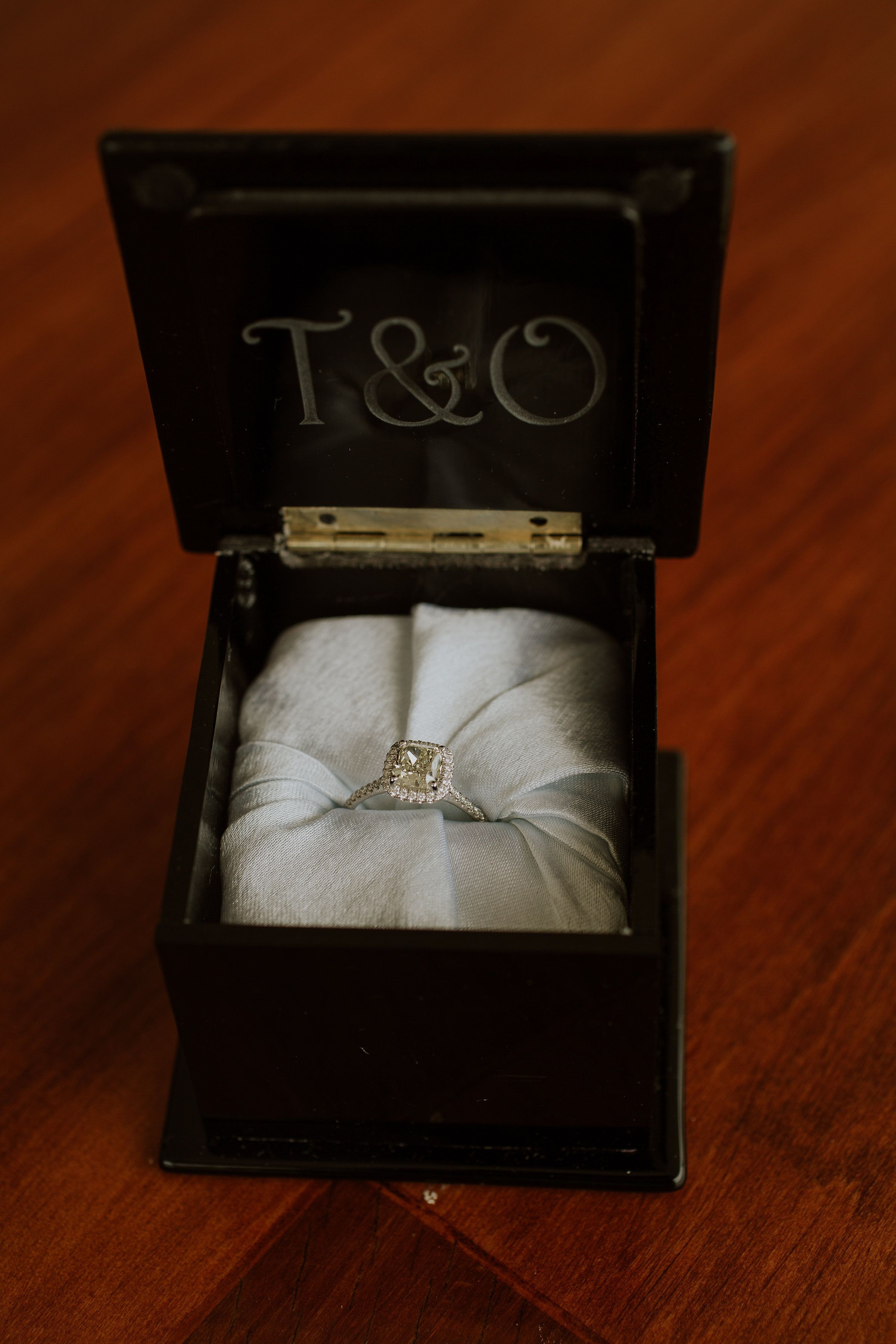 thin engagement ring box