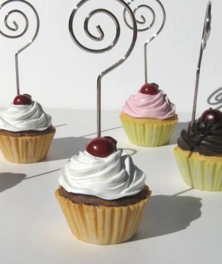 Custom Made Aceo Holder, Cupcake Place Card Holder, Sale