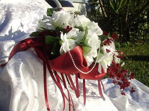 Custom Made Luxury White Roses & Pearls Silk Cascading Bridal Bouquet Wedding Flower Packages