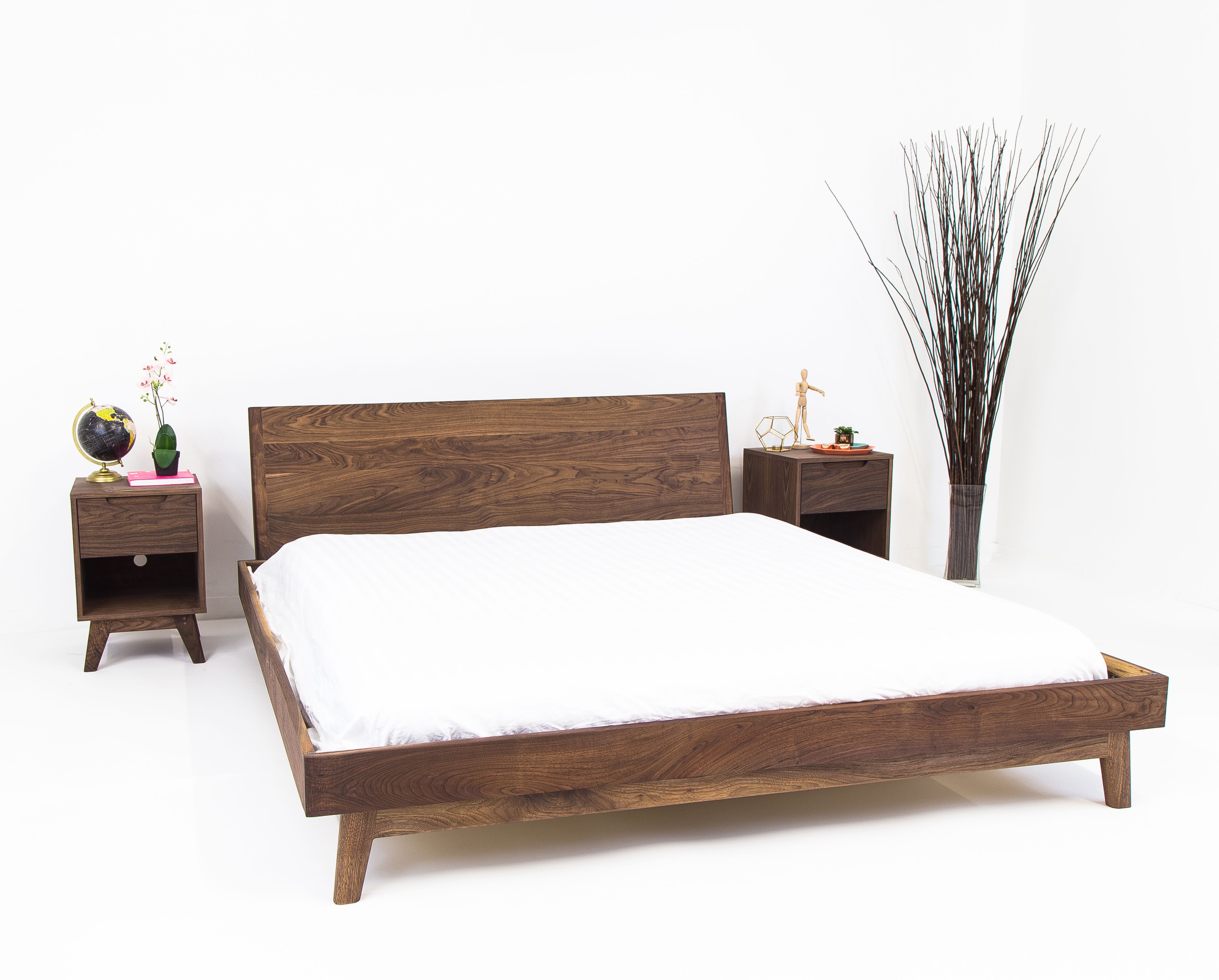 Modern Farmhouse Platform Bed Frame Queen Size with Headboard Solid Wood  Walnut