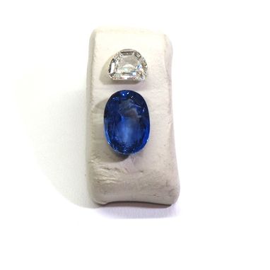 Custom Made 2.91ct Oval Ceylon Sapphire Coupled With 0.93 Ctw Half Moon Colorless Diamonds