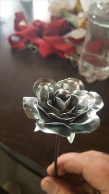 Custom Made Galvanized Sheet Metal Rose