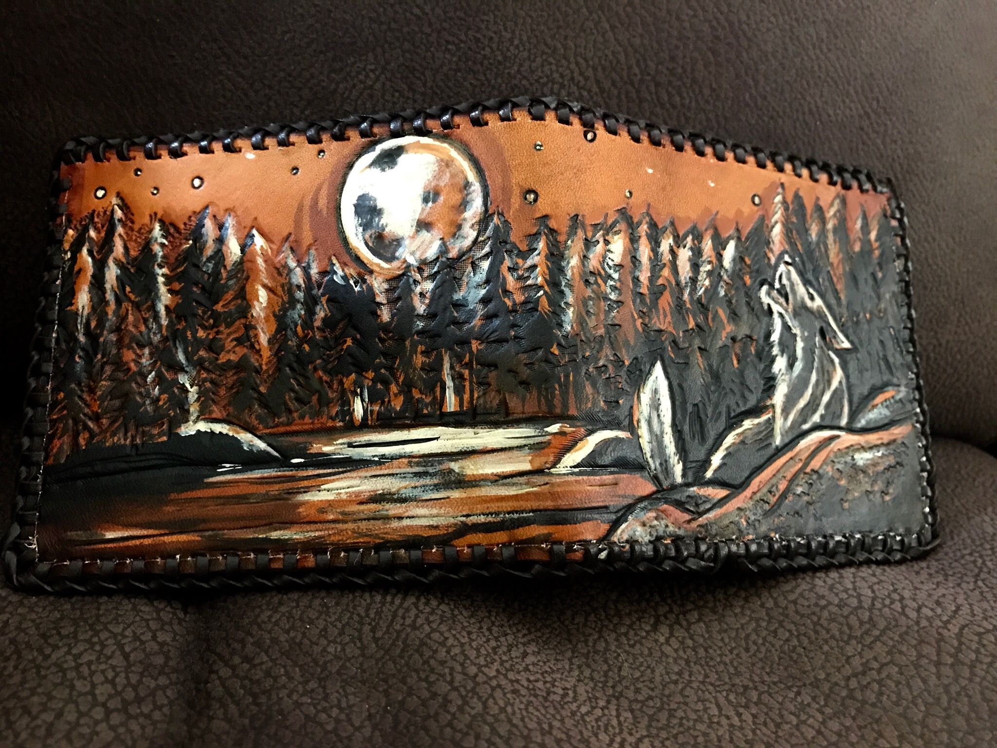 I upcycled a leather wallet by painting some portal stuffs : r/rickandmorty