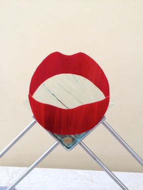Custom Made The Big Kiss - A Valentine Sculpture