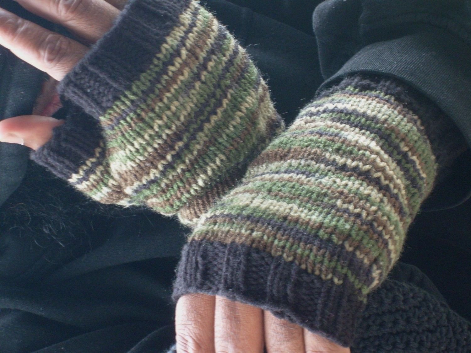 Handmade knitted mittens for hunters