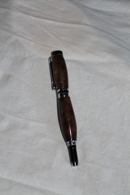 Custom Made Walnut Burl Classic Fountain Pen