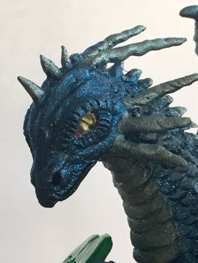 Custom Made Fantasy Sculpted Figurines Dragon Holding A Four Clover Leaf
