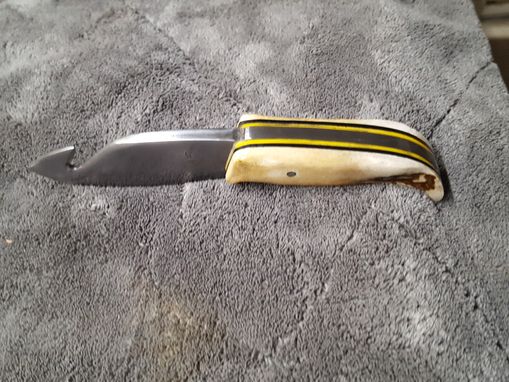 Custom Made Skinner Knife With Gut Hook