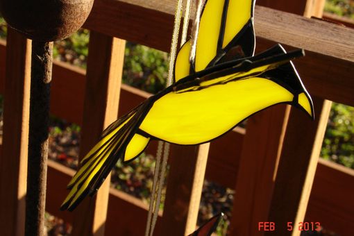 Custom Made 3d Flying Stained Glass Bird In Yellow And Black Sz 9 X 8 1/2