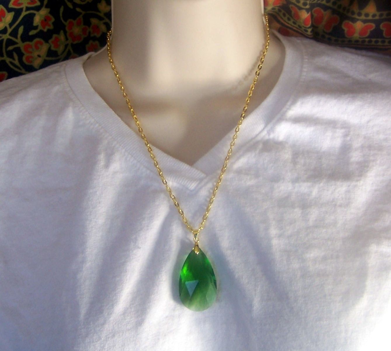Hand Crafted Emerald Green Earrings And Necklace Set Angelina Jolie